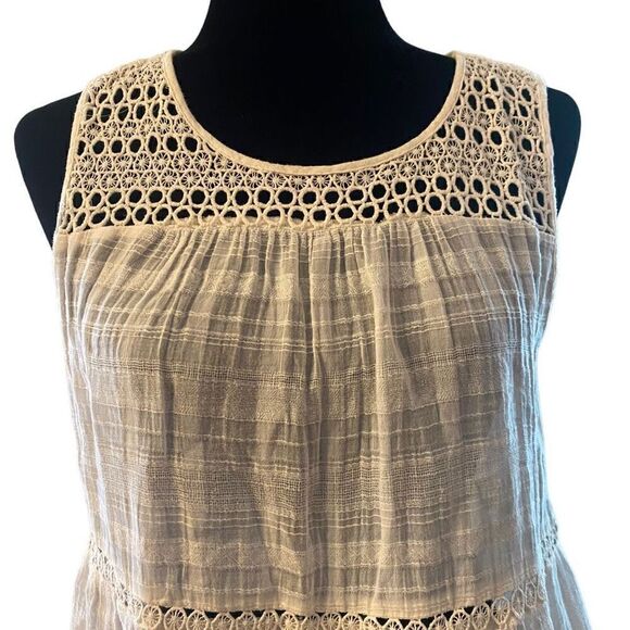 Ann Taylor Loft Ivory Crochet‎ Insert Sleeveless Top - Picture 2 of 10